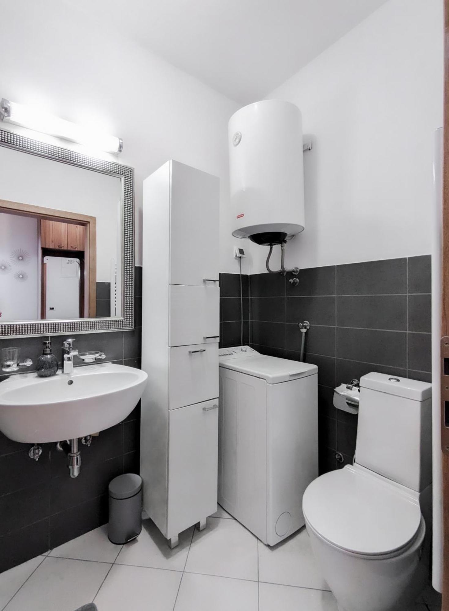 Central Bus Station Premium Apartment Zadar Bagian luar foto